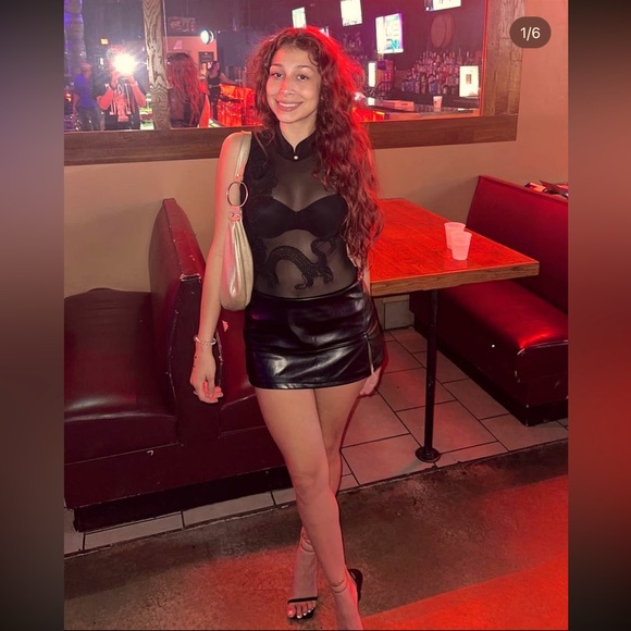 Meet your Posher, Akira - Picture 1 of 2